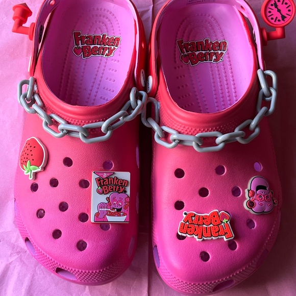 ๐ CROCS FRANKEN BERRY CLASSIC CLOG ๐ - Picture 16 of 16